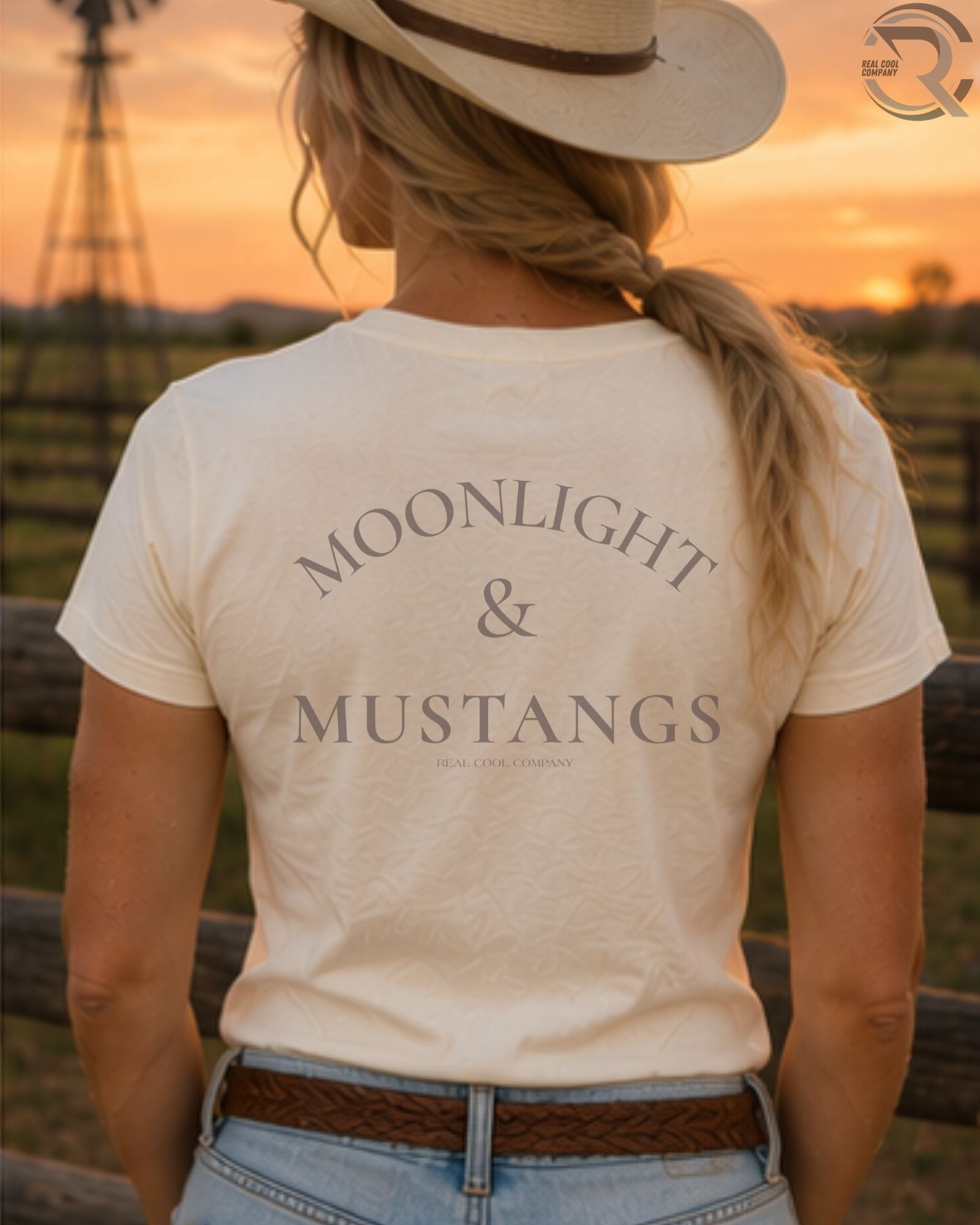 Minimalist western graphic tee featuring “Moonlight & Mustangs” with a soft cowgirl aesthetic. Perfect for horse lovers and western lifestyle fashion.